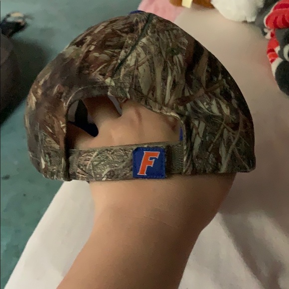 Hat - Picture 2 of 4